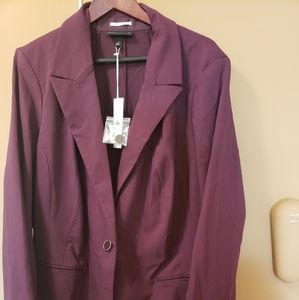 Plus-size maroon blazer. NWT. Lane Bryant brand